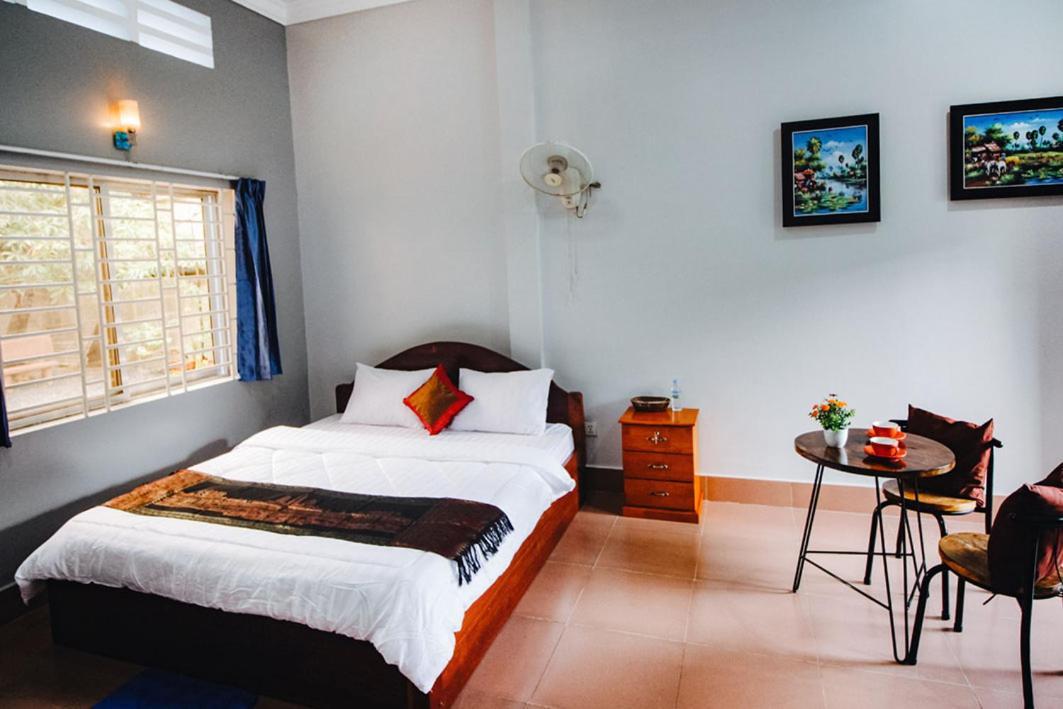 Lea'S Guesthouse And Restaurant Kampot Dış mekan fotoğraf