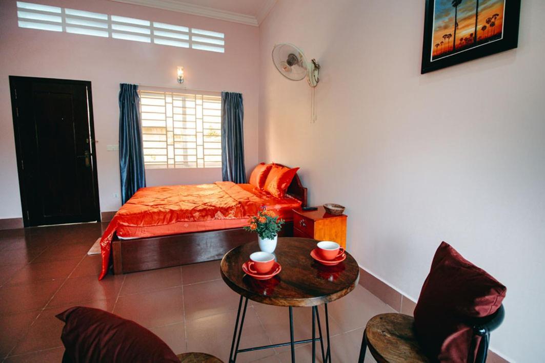 Lea'S Guesthouse And Restaurant Kampot Dış mekan fotoğraf